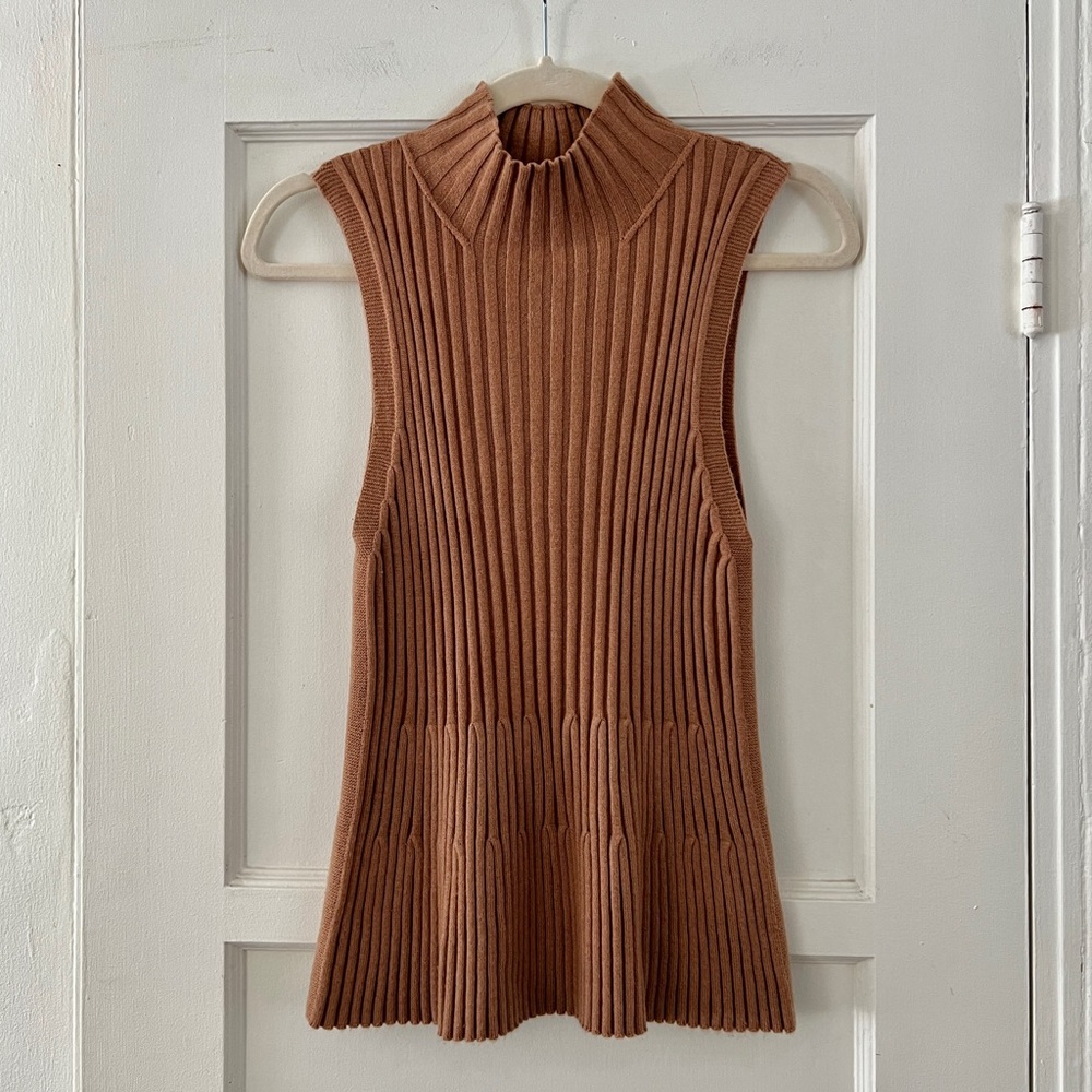 Anthropologie camel tan mock neck knit ribbed sleeveless blouse top tank Medium